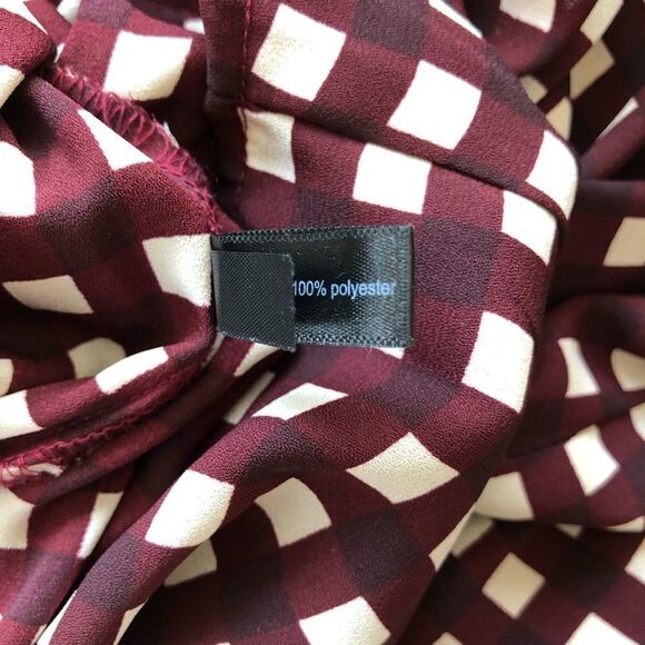 The Limited Ashton Burgundy Gingham Plaid Button Down Long Sleeve Shirt - Picture 11 of 13